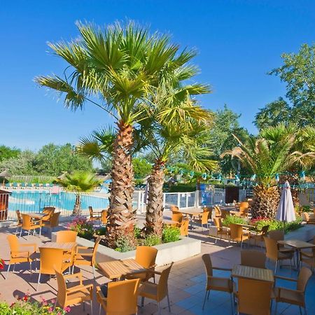 Azureva Le Grau Du Roi Aparthotel Bagian luar foto