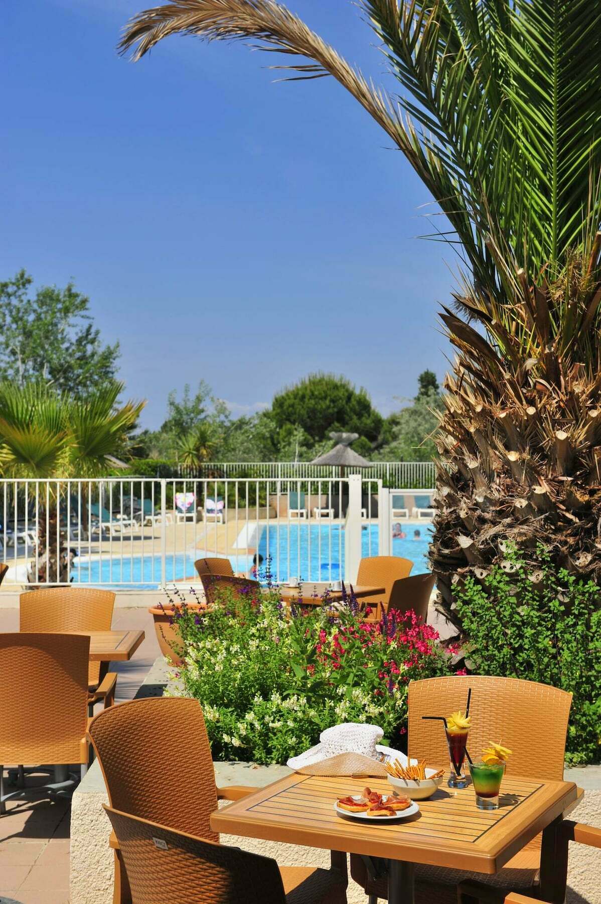 Azureva Le Grau Du Roi Aparthotel Bagian luar foto